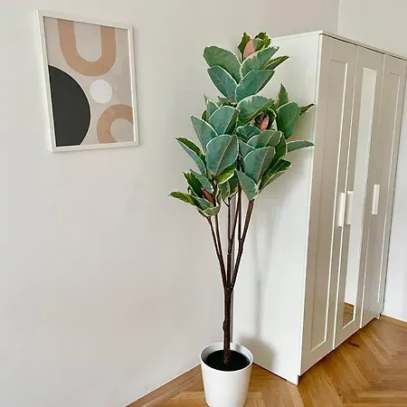 Apartment 110m2 Stylish 4 Bedroom Vienna