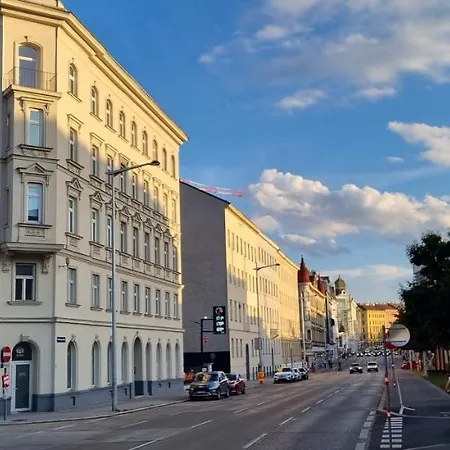 Royal - Opera Apartman *