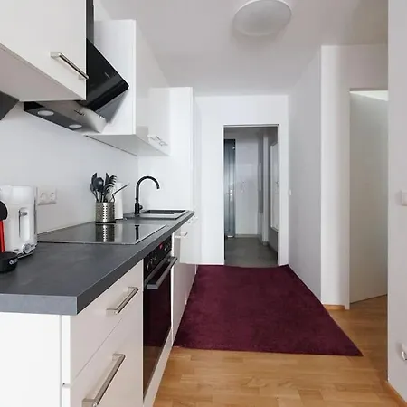 New! Convenient Viennalove Wienmeidling *
