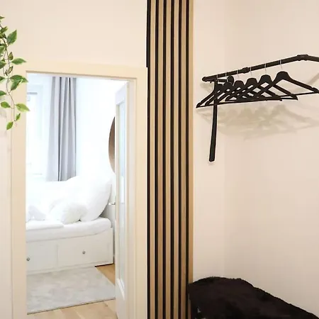 Charming, Modern & Spacious Vienna