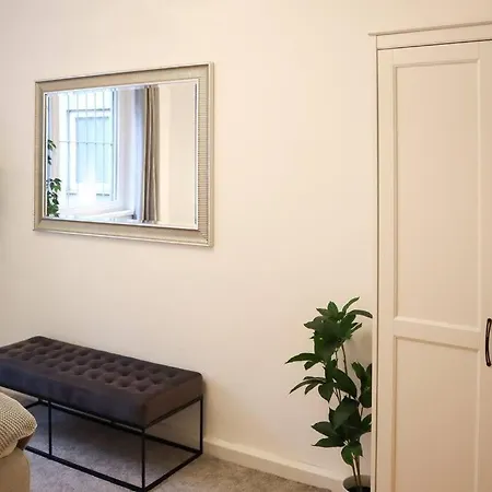 Apartment Charming, Modern & Spacious Vienna