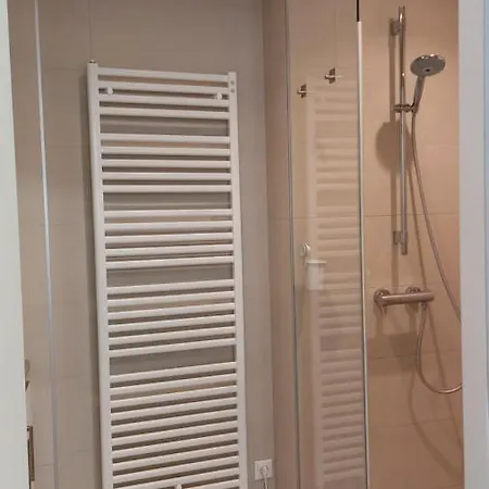 Channel Allee Apartment *
