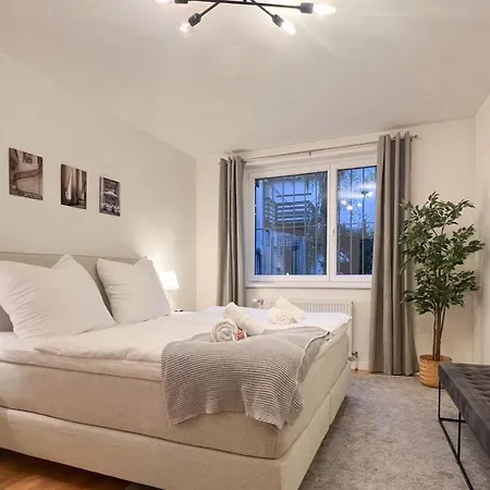 Charming, Modern & Spacious Apartment Vienna