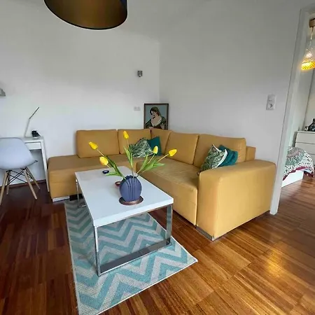 Cosy Flat With Huge Terrasse! Long Or Shortterm Apartment *