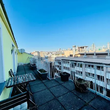 Cosy Flat With Huge Terrasse! Long Or Shortterm Vienna