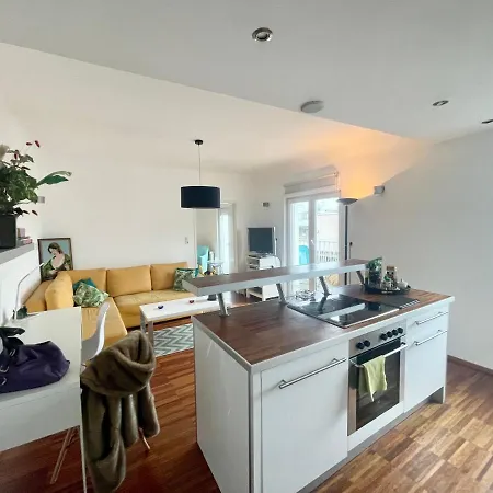 Cosy Flat With Huge Terrasse! Long Or Shortterm *