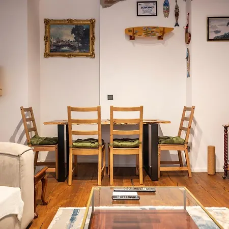 Komfortable Schoenbrunn Apartment Vienna
