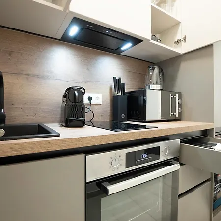Modern With A Balcony Near Belvedere * Vienna