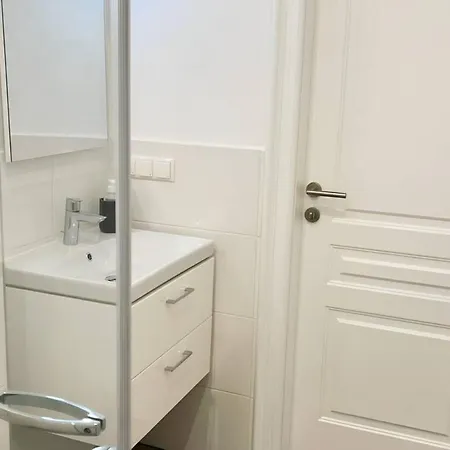 Cozy And Stylish Flat Close To Schoenbrunn Palace Apartment Vienna