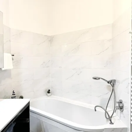 Spacious Penthouse In Favoriten * Wien
