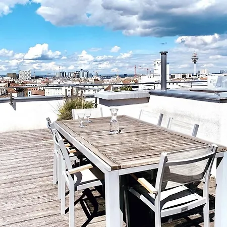 Apartment Spacious Penthouse In Favoriten *