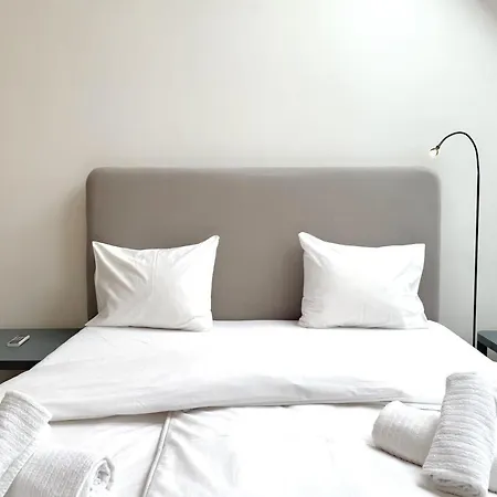 Spacious Penthouse In Favoriten Apartment Wien