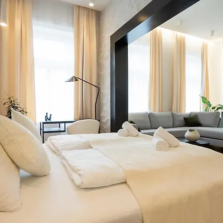 Apartment Brand-new 2-room With A King Size Bed