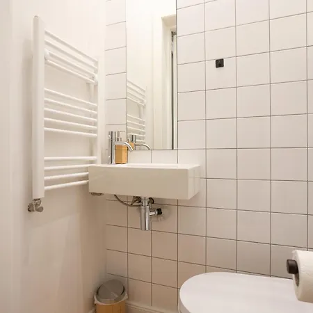 Apartment Brand-new 2-room With A King Size Bed