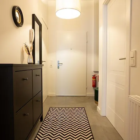 Fully Renovated 2-room
