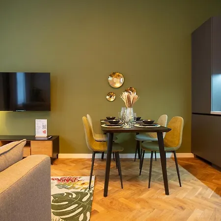 Fully Renovated 2-room Apartment Vienna