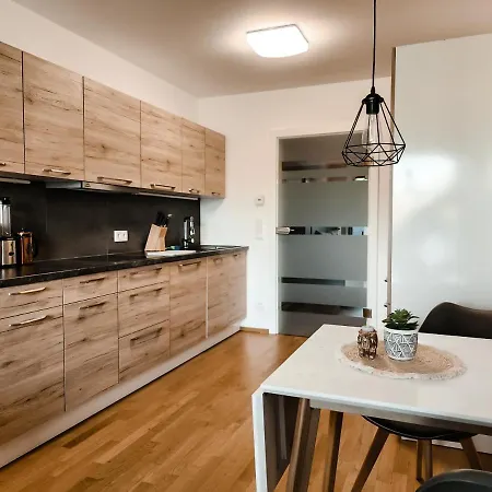- Modern New Apartment, Old Danube Vienna