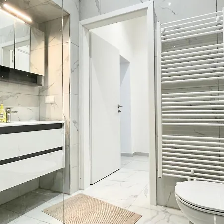 Apartment Premium At Famous Kutschkermarkt *