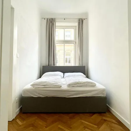 Apartment Premium At Famous Kutschkermarkt *