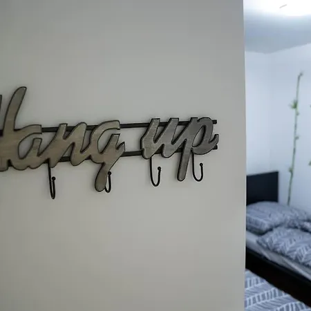 Huge Flat With Terrace & Parking And 3 Bed Apartament *