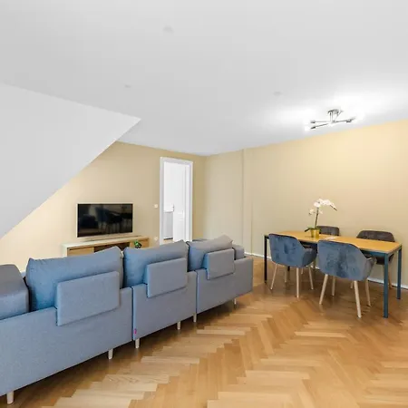 Chic Residences #13 * Brand New * Apartment
