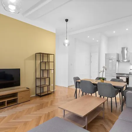 Chic Residences #suite 6 * Brand New * Apartment