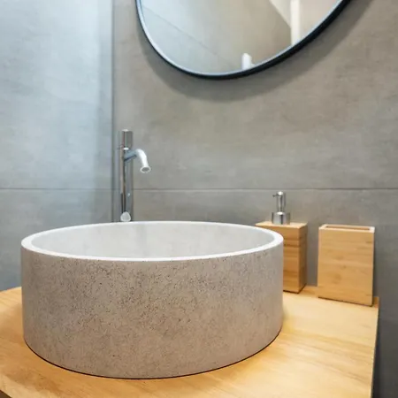 Brand New 2-room *