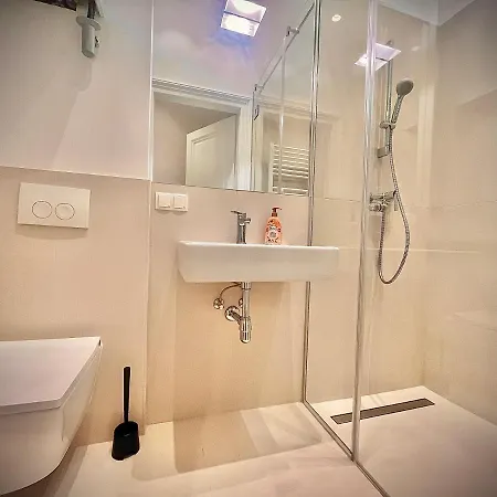 Apartment Wiedner Vienna