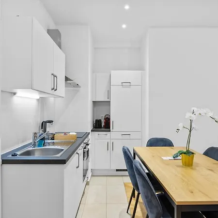 Chic Residences #king #brand New# * Vienna