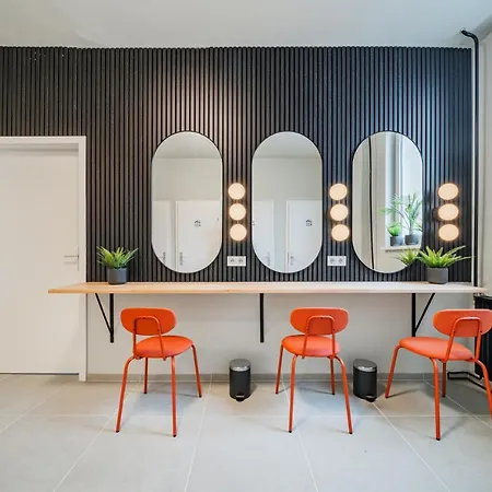 Capsulehotel Cubes By Tegetthoff Wenen