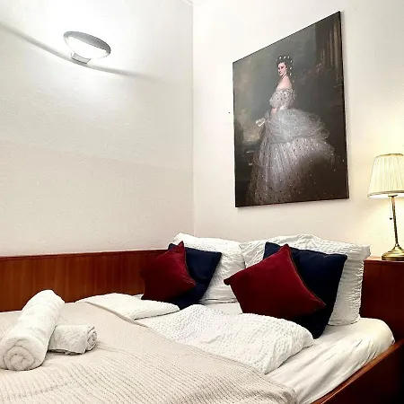 Apartment - 30 M² - Next To Augarten *