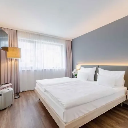 Plaza Gasometer Hotel Viena