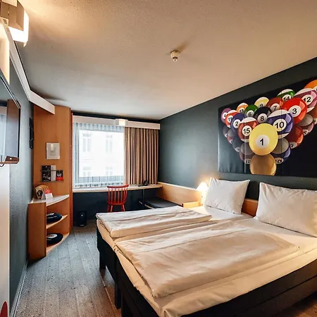Ibis Hotell 3*