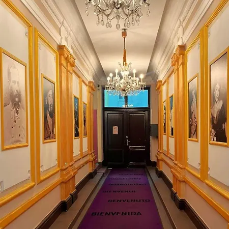 Aurellia Serviced Apartments *