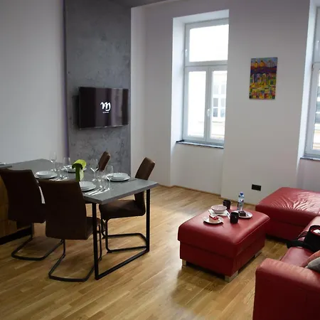 Am-residence No 12