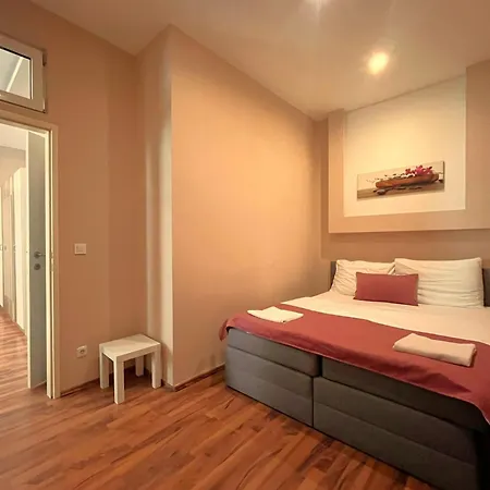 Aurellia Serviced Apartments