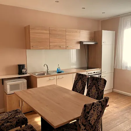 Aurellia Serviced Apartments *