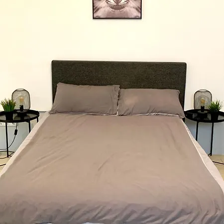Centrally Located Included Netflix *