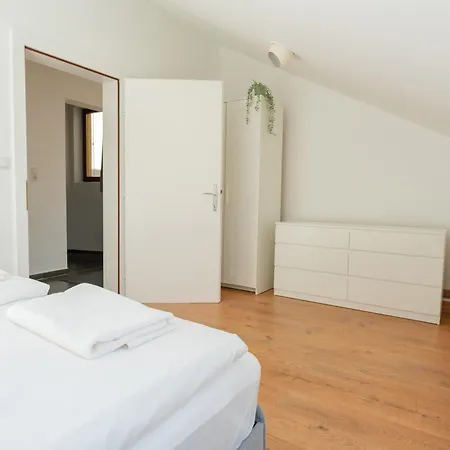 Luxury Penthouse - Augarten Apartment