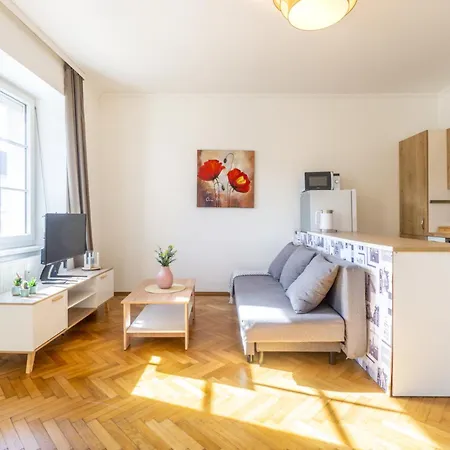 Next To Stadion, Near To Lainzer Tiergarten Apartment