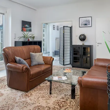 *opera Luxury Apartment* 2br Apartman