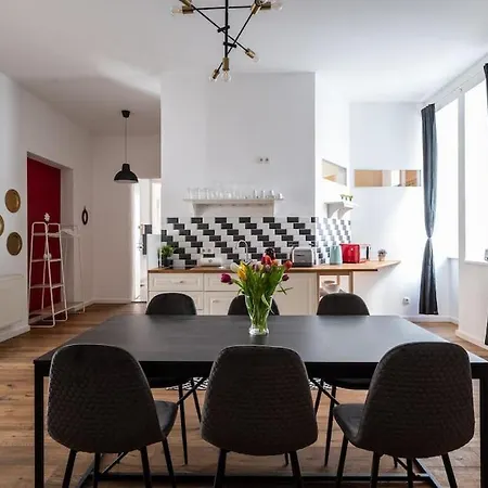 Spacious 2br By Metro And Center By Hm Apartment Vienna