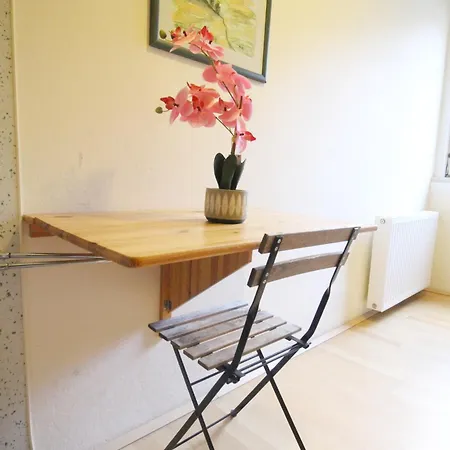 Single In Hutteldorfer Strasse Area
