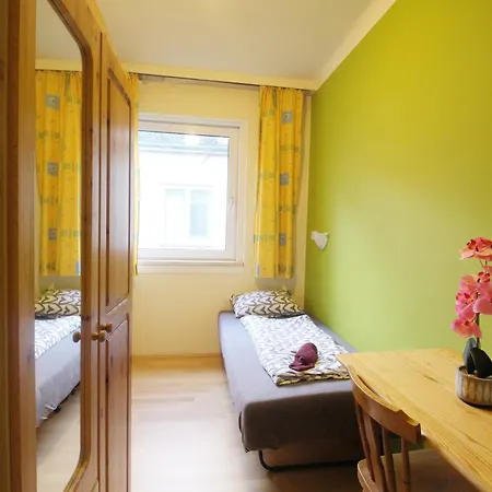 Homestay Single In Hutteldorfer Strasse Area