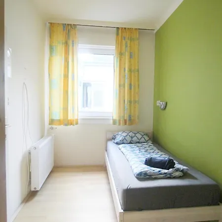 Homestay Single In Hutteldorfer Strasse Area *