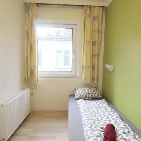 Homestay Single In Hutteldorfer Strasse Area *