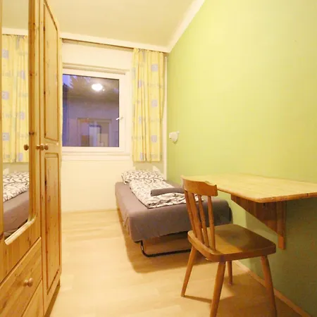 Single In Hutteldorfer Strasse Area