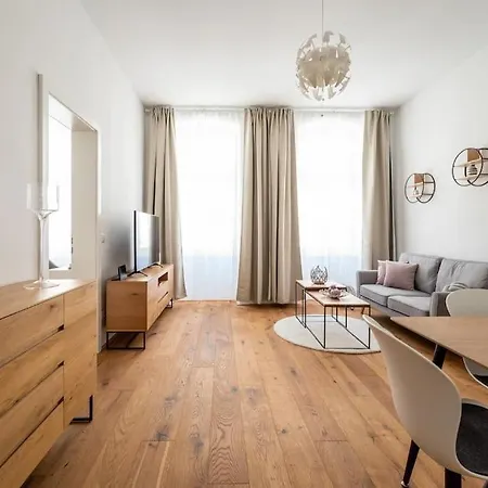 1br Oasis With Easy Access By Hm *