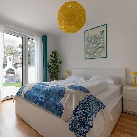Apartment Schoenes Mit Garten Und Tiefgarage Vienna