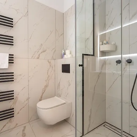 Modern Wohnen Im Renovierten Stil-altbau Vienna